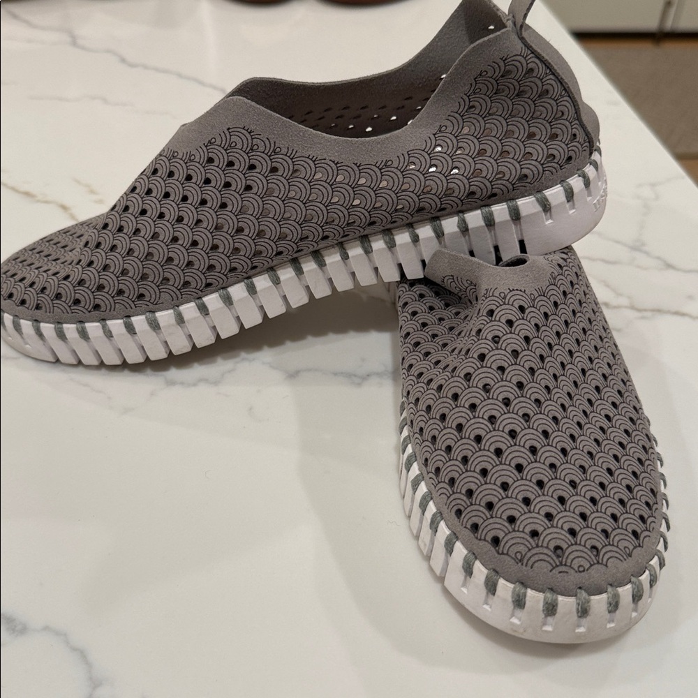 Ilse Jacobsen Gray Patterned Slip-On Shoes - Picture 4 of 5